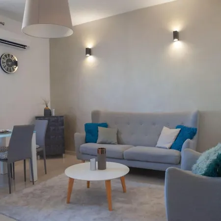 Standard One Bedroom With Sea View *