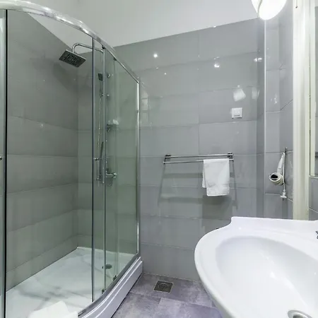 Standard One Bedroom With Sea View * פולה